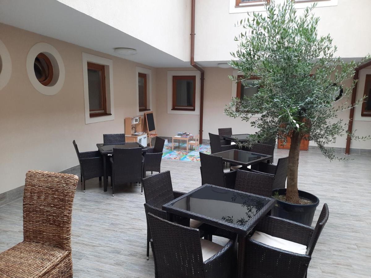 Vegvari Hotel Eger Exterior foto